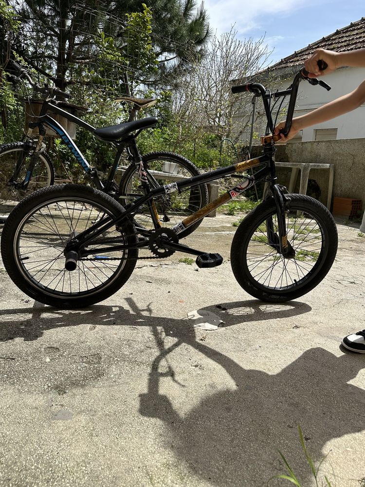 Bicicleta bmx ….