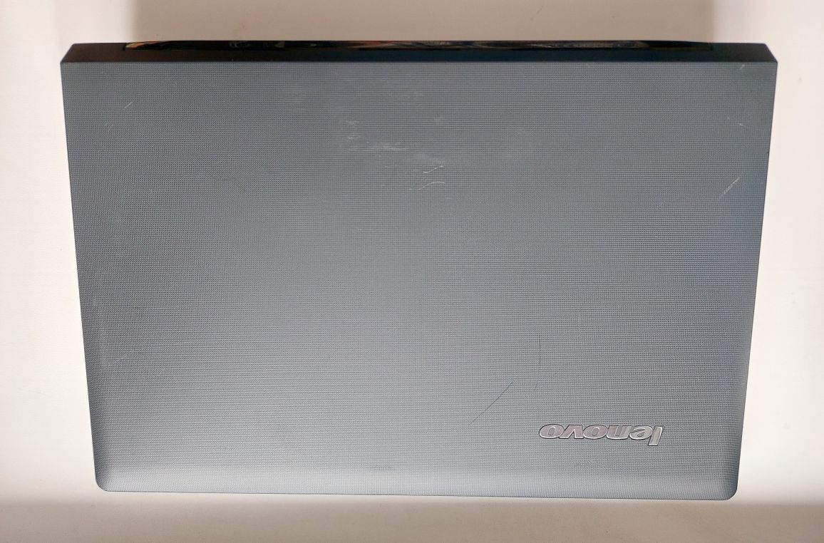 Ноутбук Lenovo 15.6/i3 4gen/8gb/ssd/гарний стан