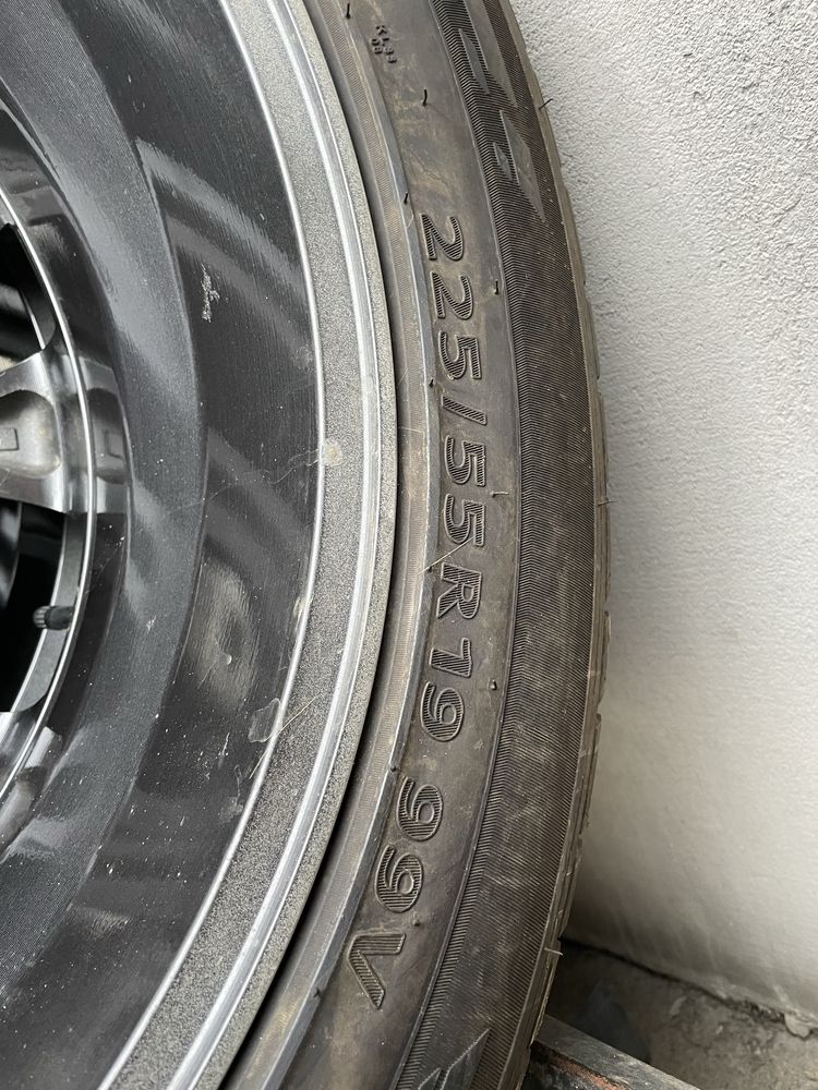 Шини Колеса Резина R19 225/55R19 99V KUMHO