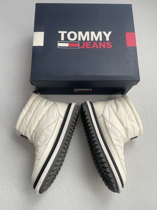 Дутики, ботинки, сапоги Tommy Hilfiger