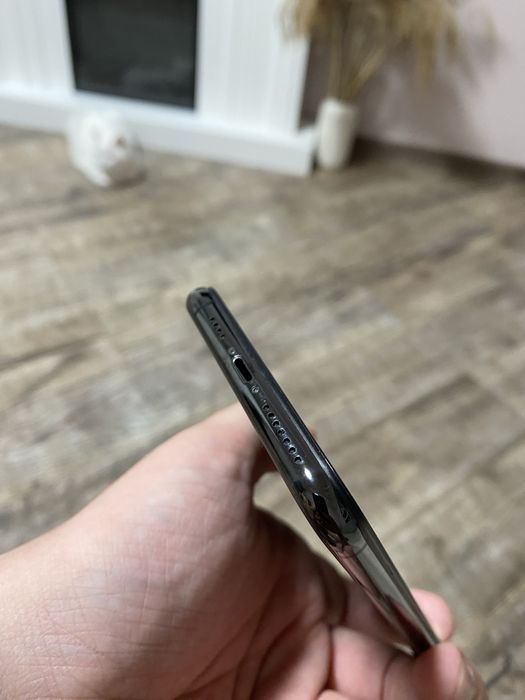 Iphone 11 pro max 256 під відновлення або запчастини