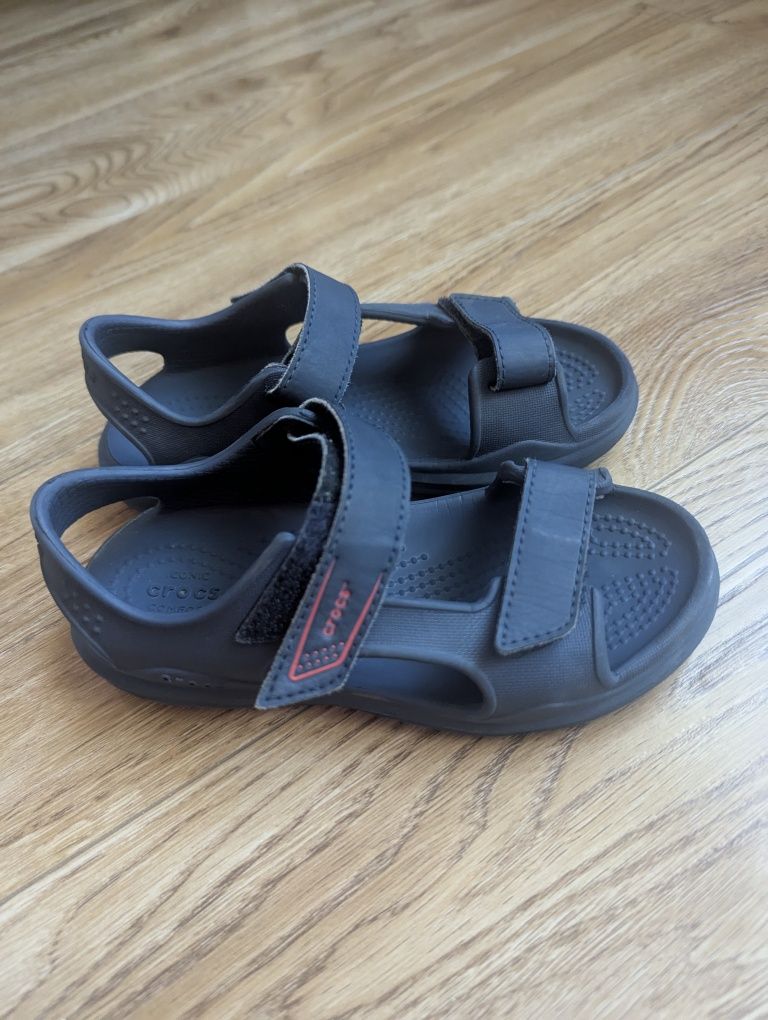 Босоніжки Crocs дитячі