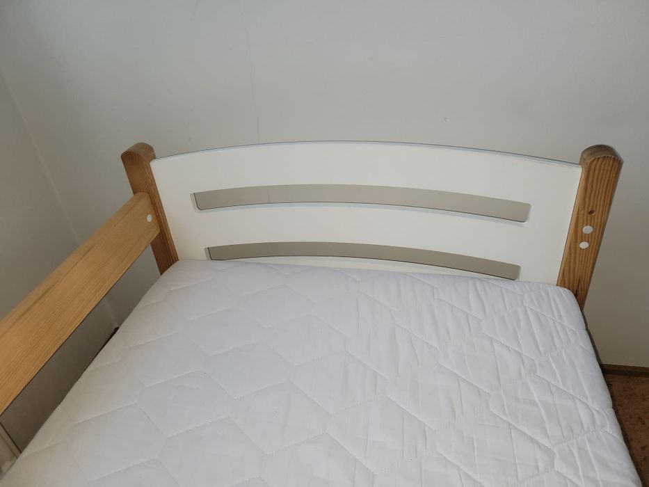 Łóżko dziecięce-młodzieżowe