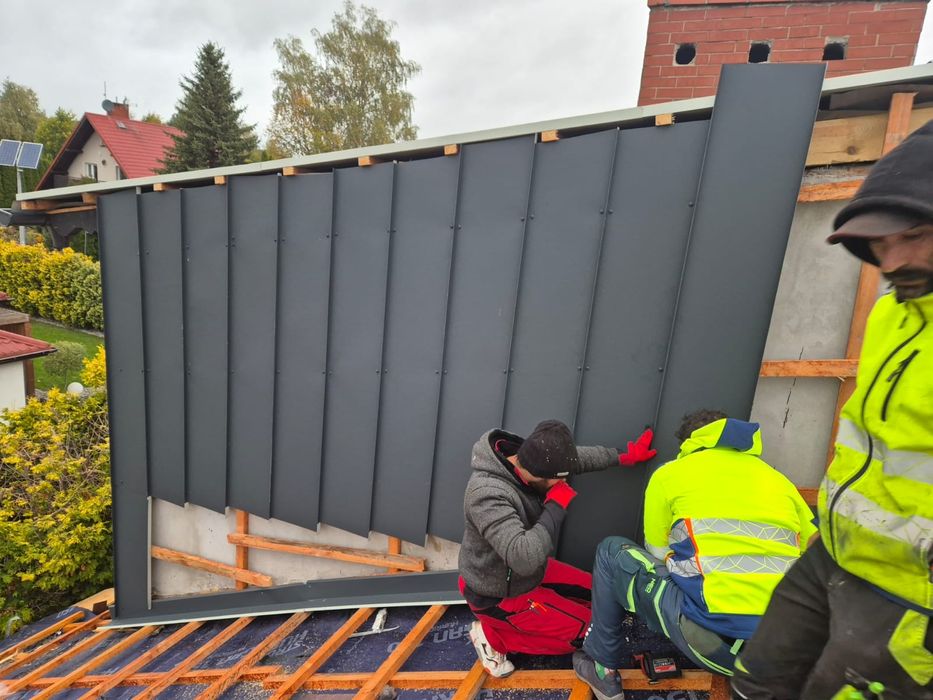 Wykonujemy prace budowlane w zakresie budowy nowych dachów z blachodac