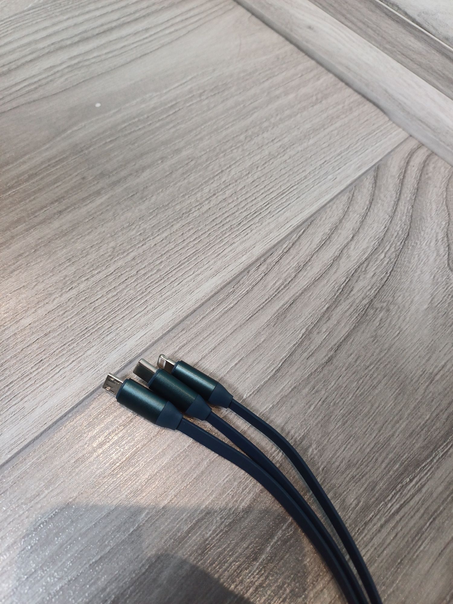 Kabel do ładowania 3 w 1. Lightiing, micro usb i usb typu c
