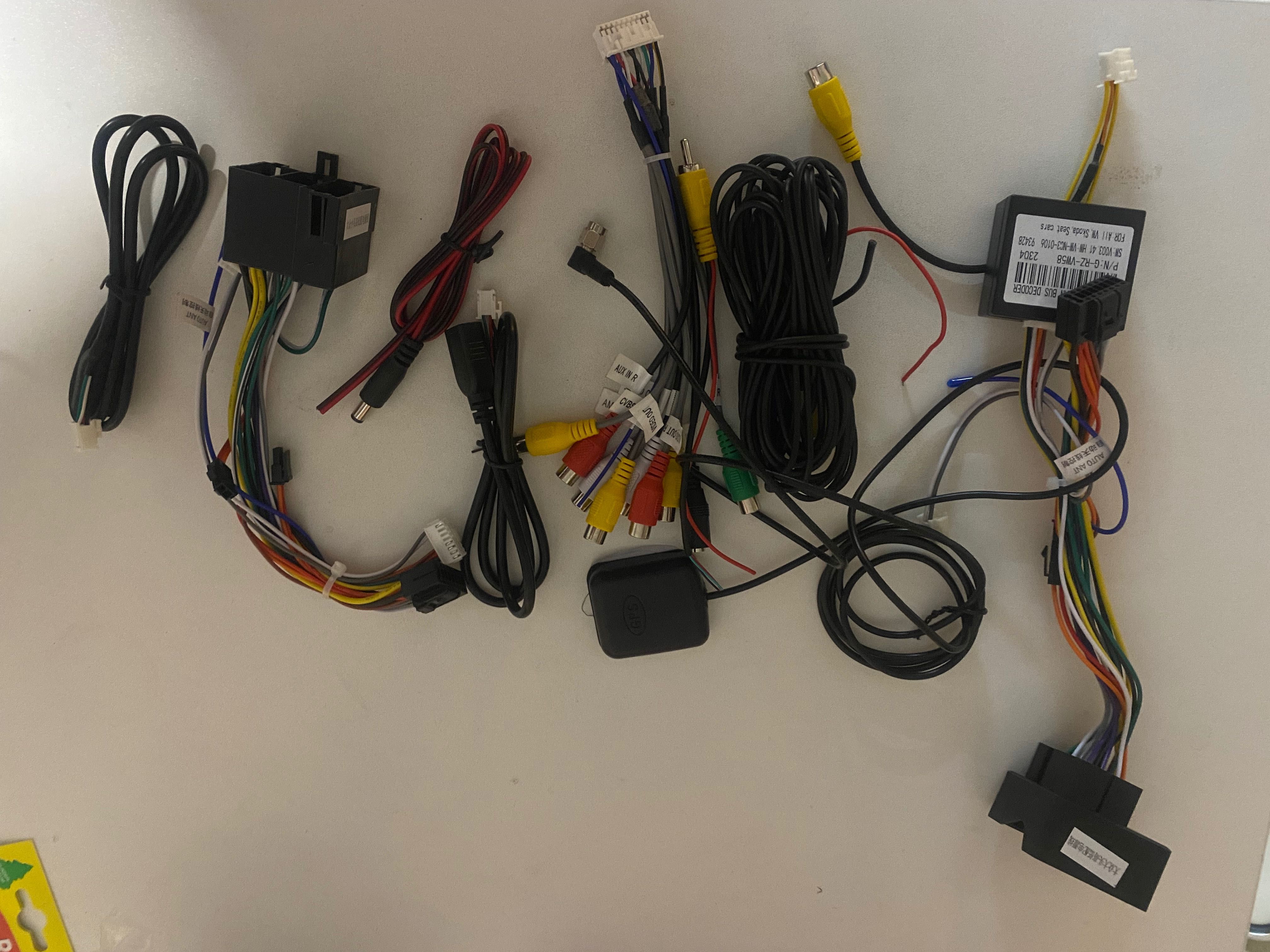 Multimedialny Odtwarzacz Samochodowy z Androidem – Model SHA16/23