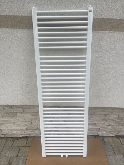 Grzejnik łazienkowy Gorgiel 150x50 biały połysk +Zawór termostatyczny