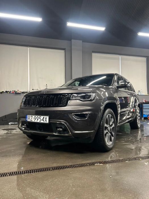 Jeep Grand Cherokee Jeep Grand Cherokee Overland 5.7 HEMI V8  | MY2018 | FV23%