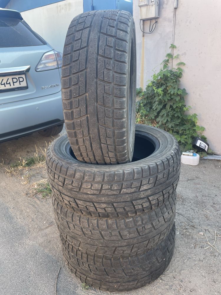 Продам гума 235/55r18