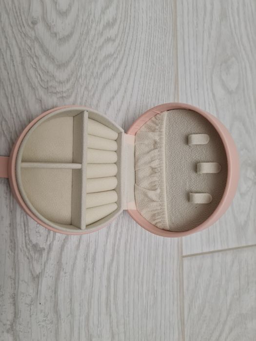 Продам скриньку-бокс для прикрас