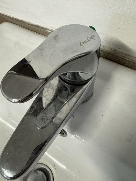 Sprzedam szafkę z umywalką Cersanit i baterią Oras