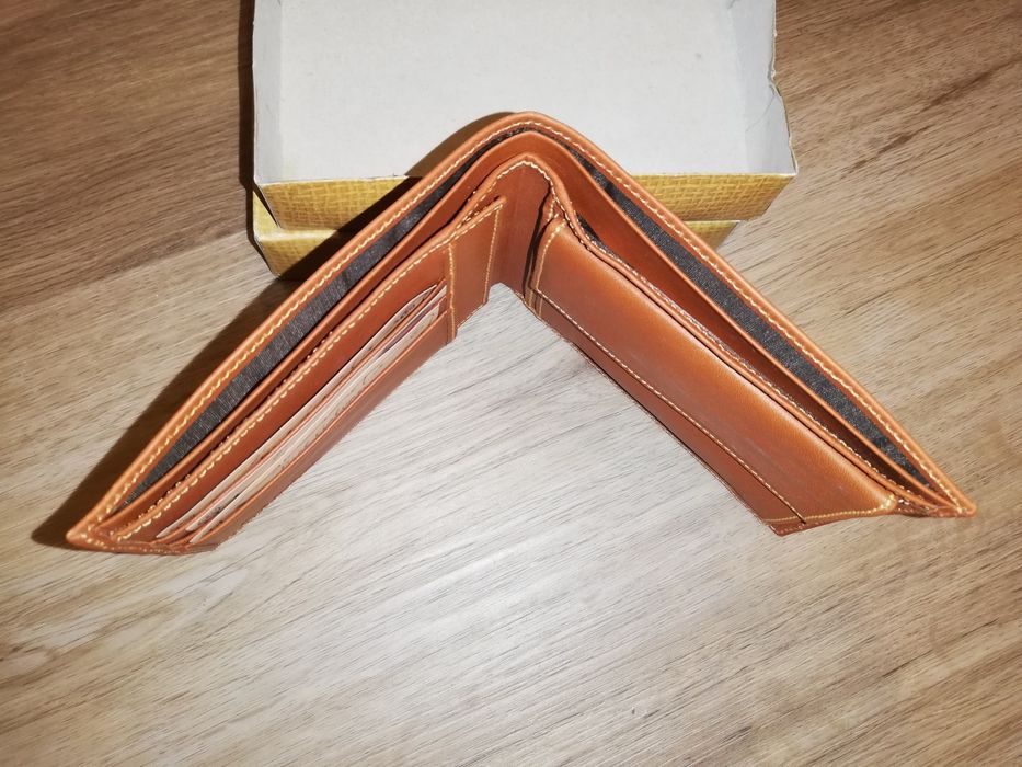 Carteira em pele original - nova