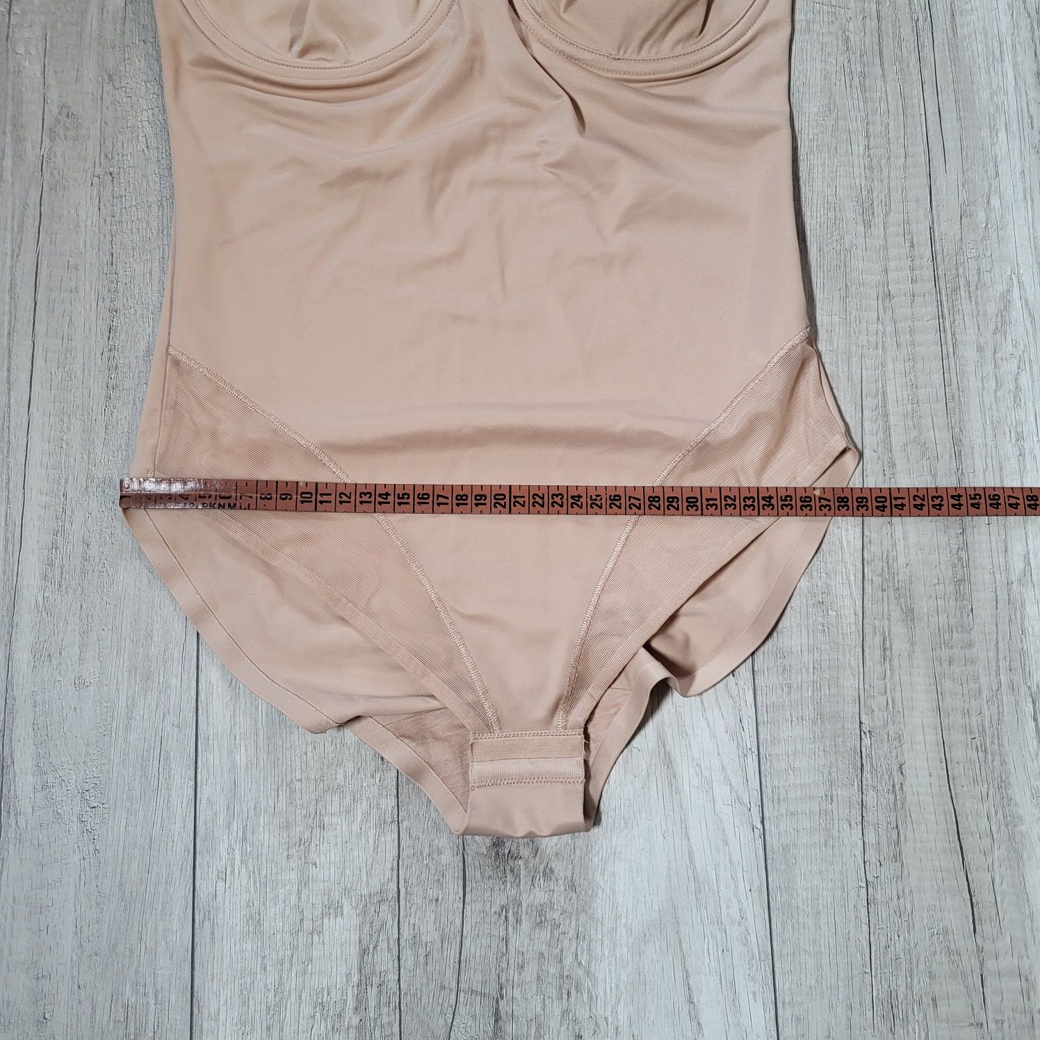 Body modelujące korygujące Triumph 80E beżowe true shape sensation