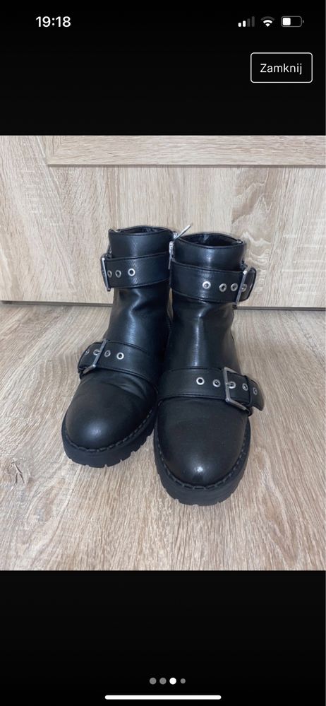 Czarne buty z klamrami Bershka rozmiar 38