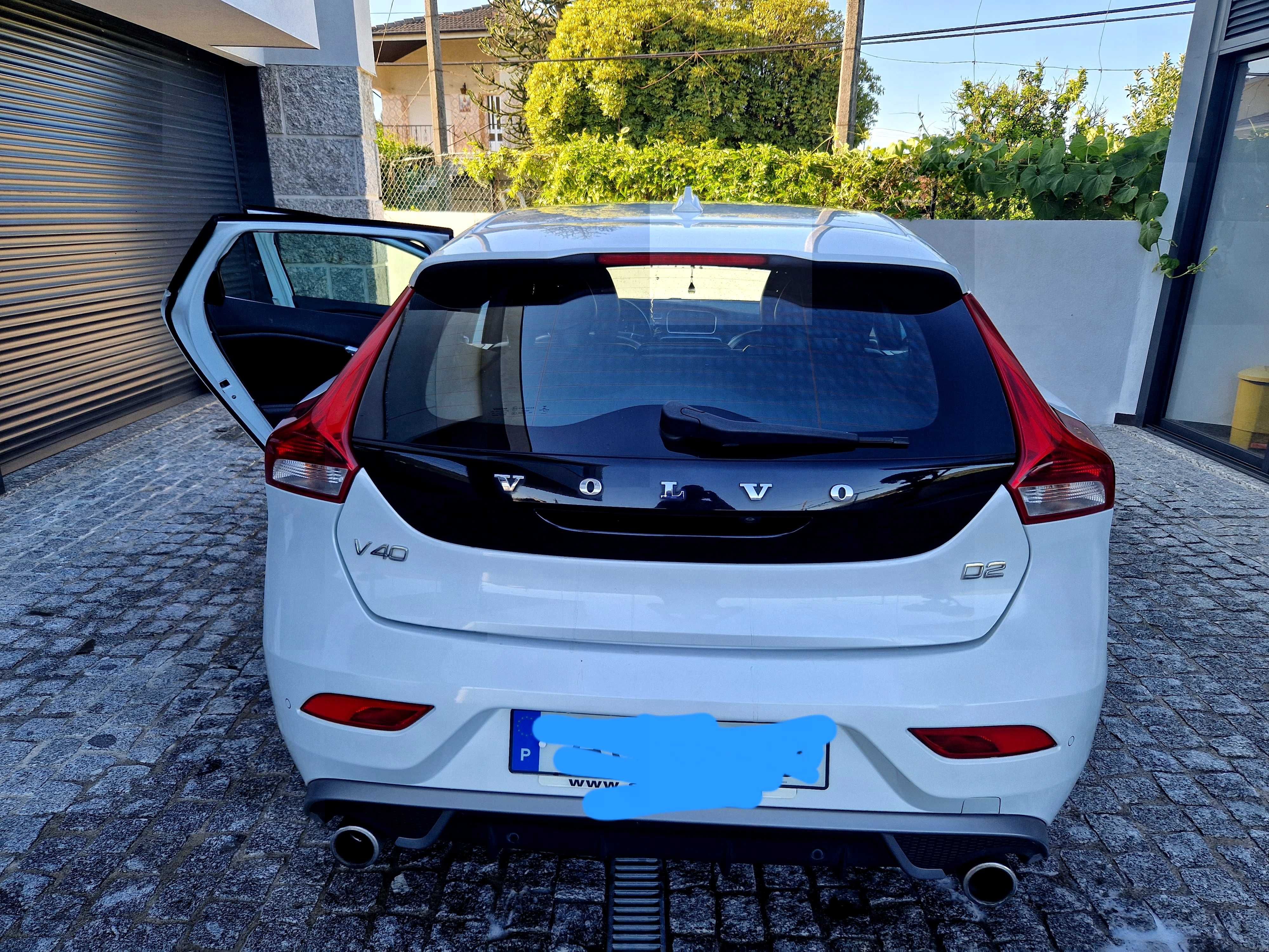 Volvo V40 R- Design 2.0 D2