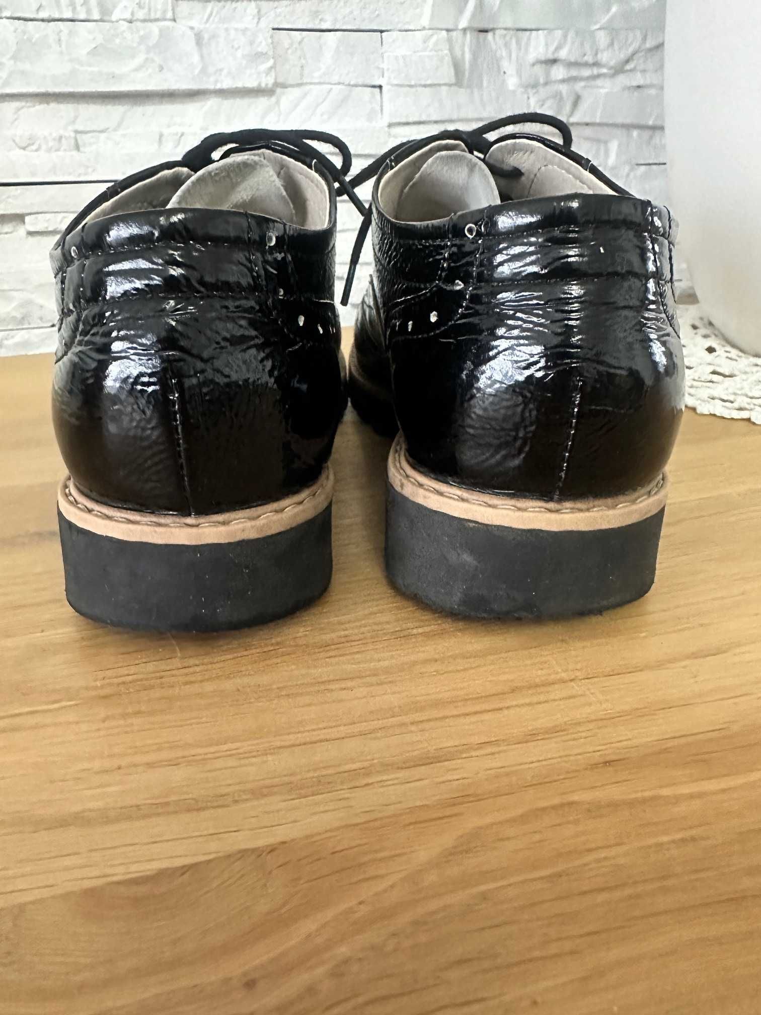 Półbuty oksfordki Zapato