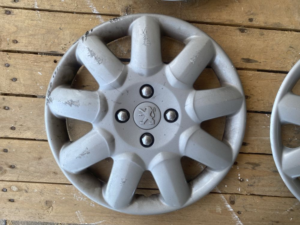 4 Tampões/Centros de Jantes R15 Peugeot (205, 206, 308, 306 et…)|USADO