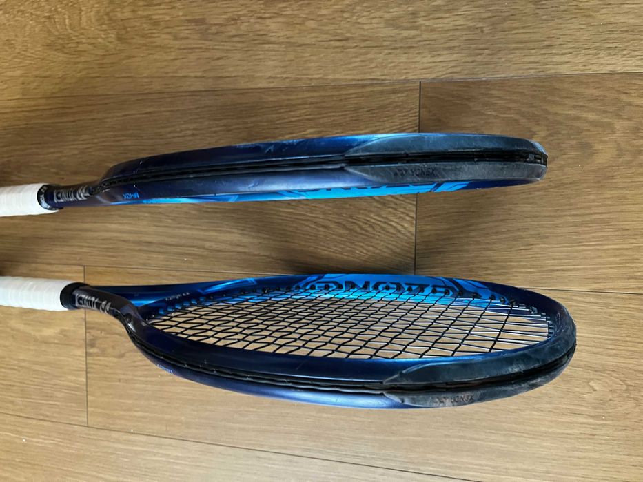 Yonex ezone 100, 6ª Geração (conjunto de duas raquetes)