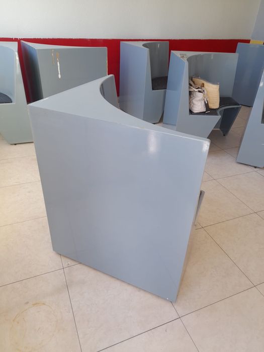 Bancada em módulos (conjunto de 12) ou individual