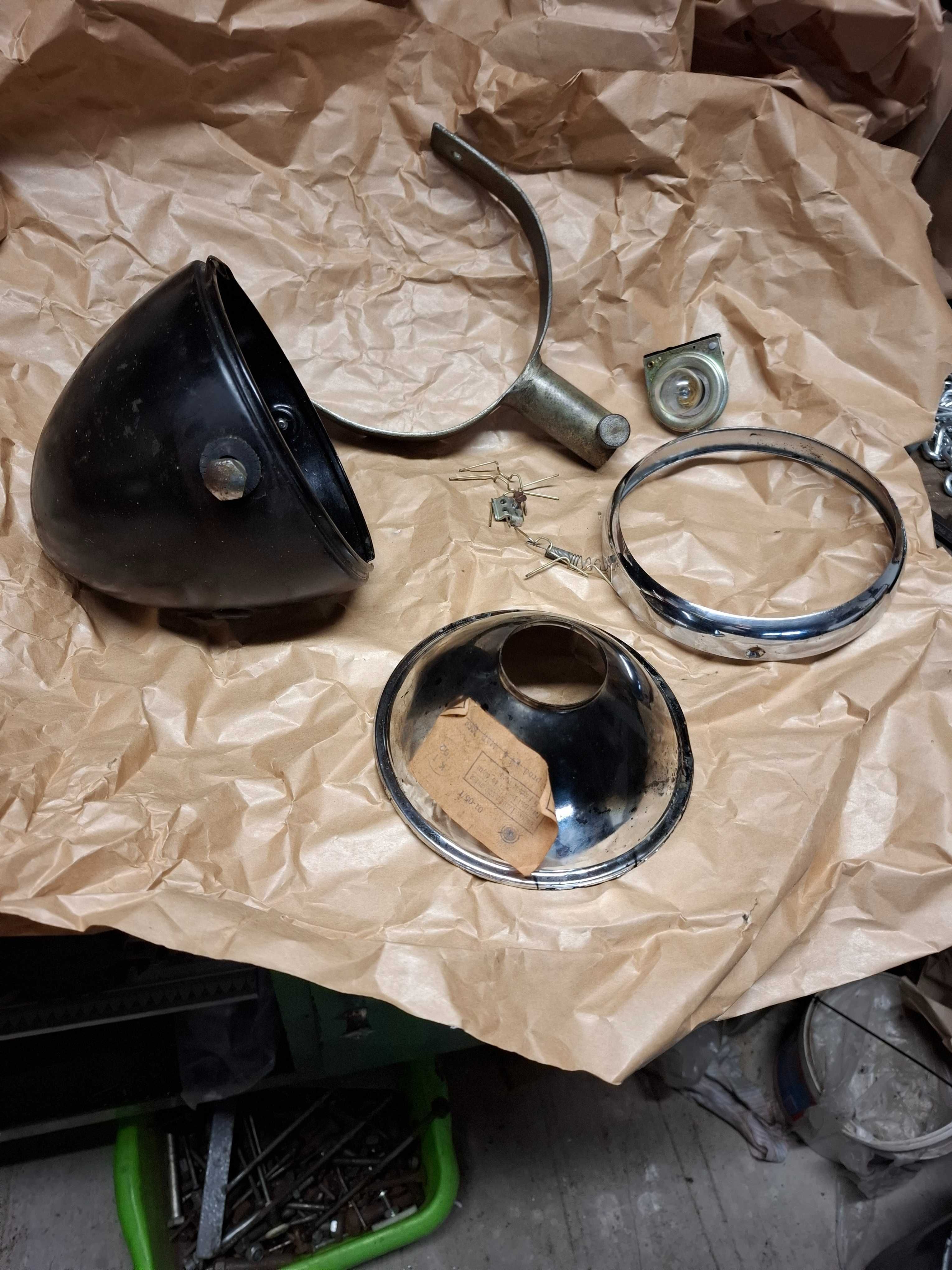 Lampa do Ursus  C 328 tylna oryginał komplet.
