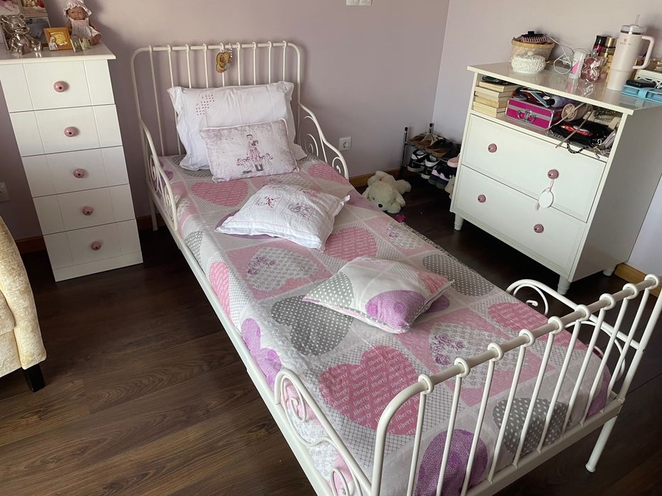Cama criança ferro extensível, nova, dos 3 aos 13 anos