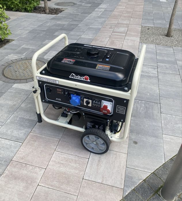 Продам б/у генератор 3ф Matari