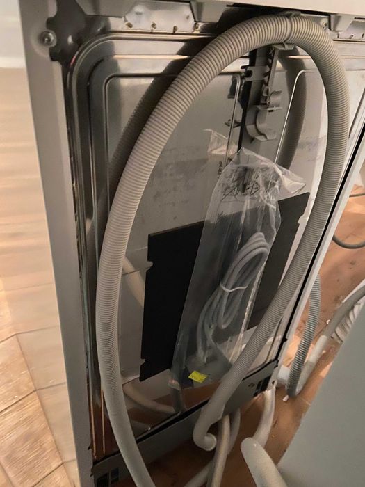 продам новую посудомойку BOSCH 45см.