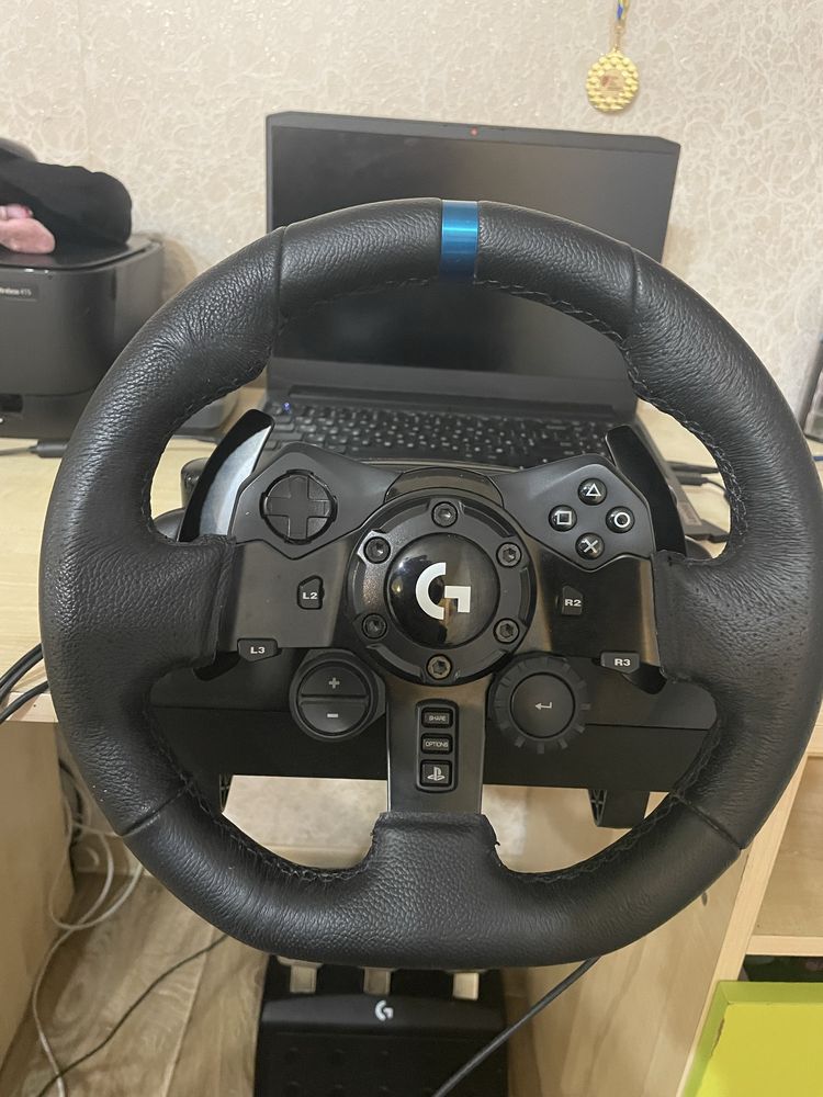 Игровой руль Logitech g923