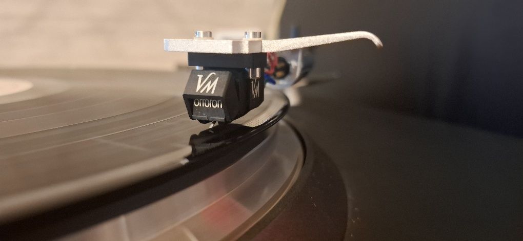 Piękny gramofon Palladium NSP-830