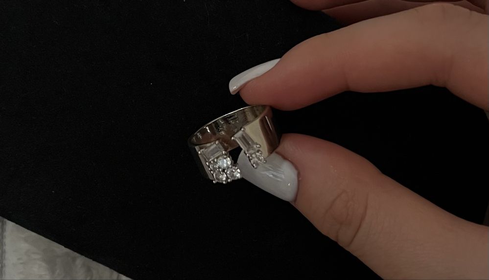 Кольцо с камнями серебро в стиле cartier