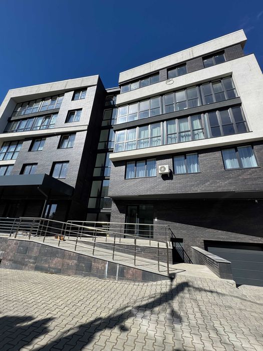 Оренда 3-кімнатна новобудова у центрі Чернівців