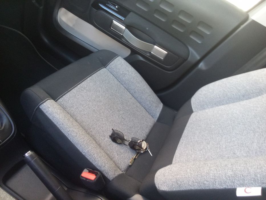 Particular vende citroen C3 muitos extras como novo ano 2020