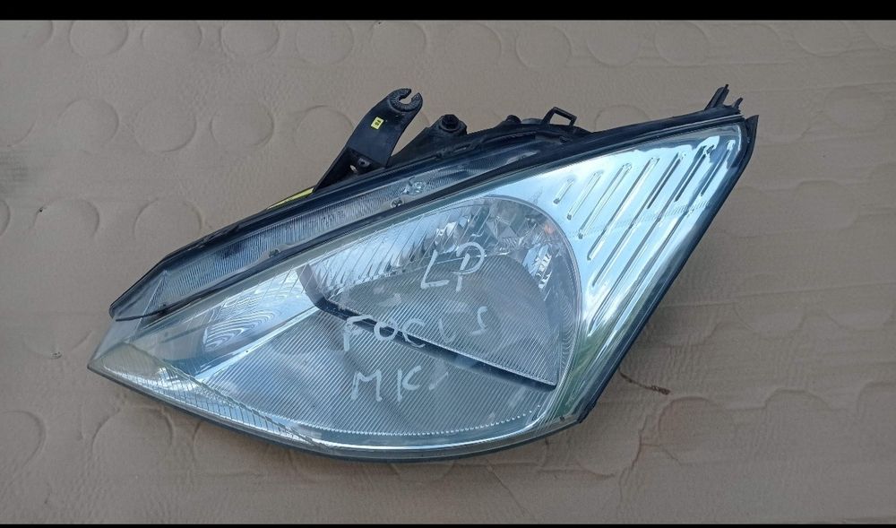 Lampa lewa przednia Ford Focus mk1