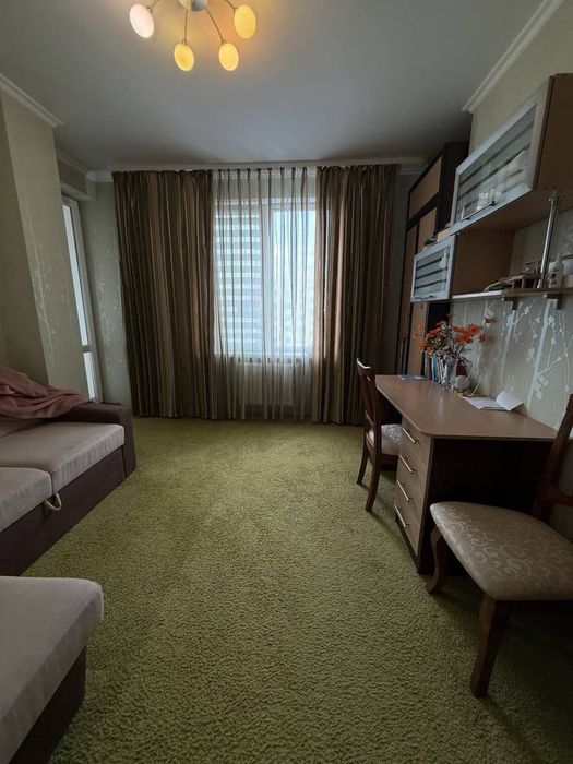 Продам трикімнатну квартирі в сучасному будинкі