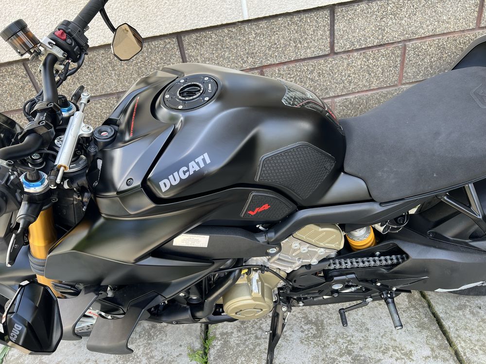 Ducati Streetfighter V4S