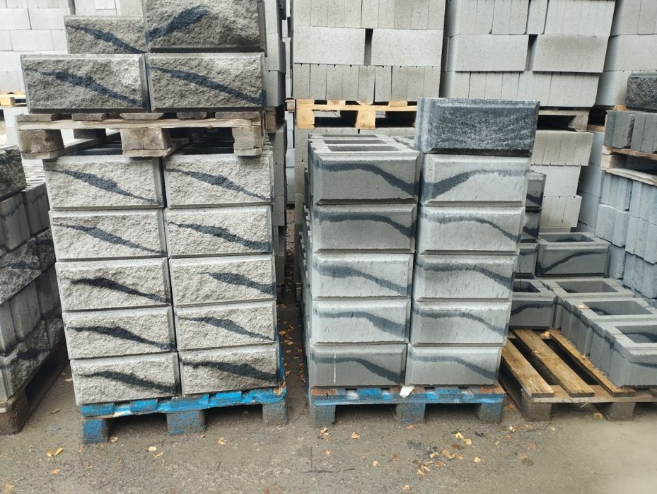 Блоки на паркан, бруківка