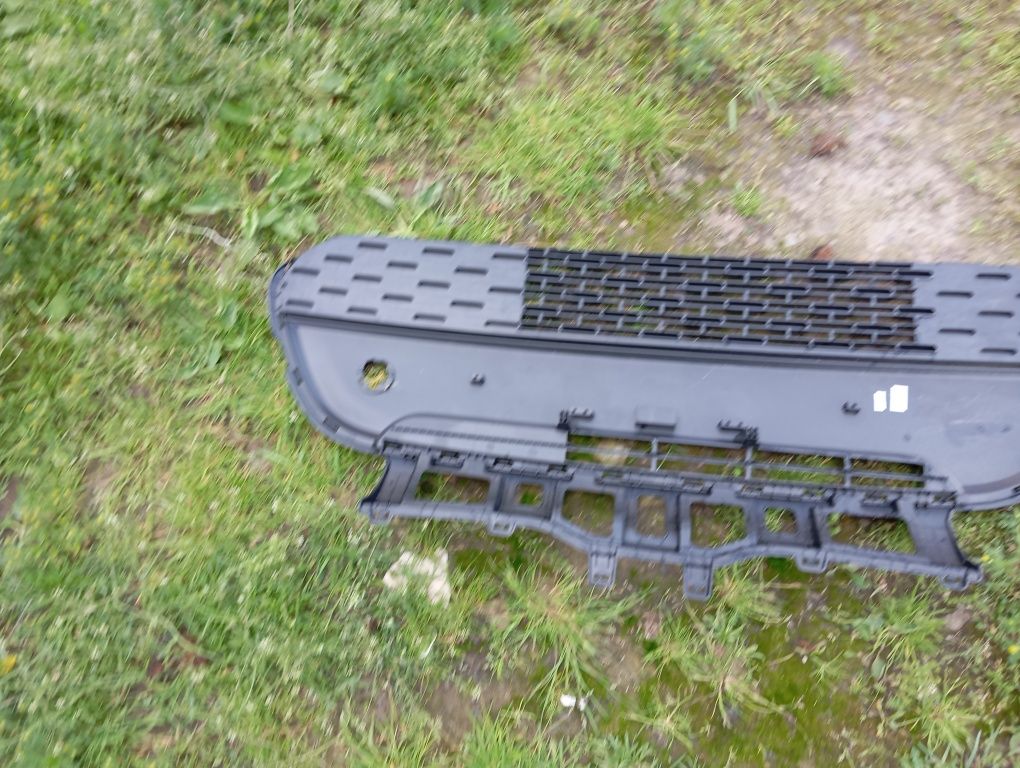 Kratka środkowa zderzaka przedniego przód Kia Picanto III 3 Oryginał