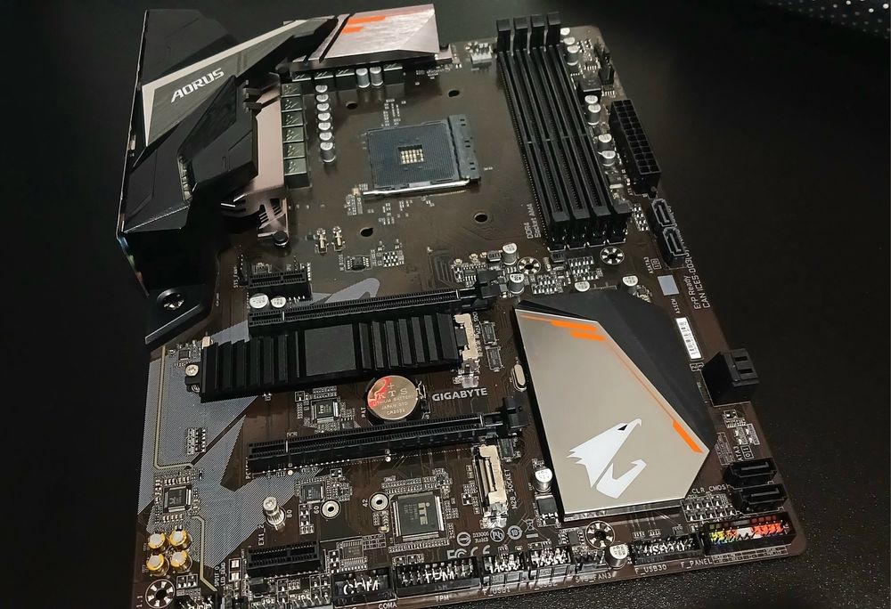 Материнська плата Gigabyte B450 AORUS ELITE V2 (sAM4, AMD B450)