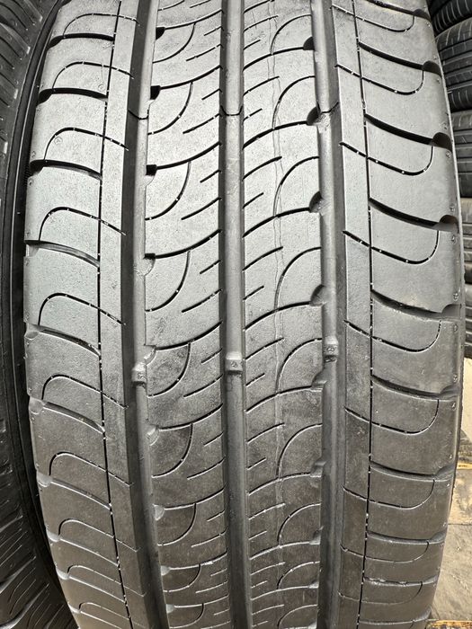 Літні шини 215/65 R16C Goodyear EfficientGrip Cargo 4шт. 8+мм 2023