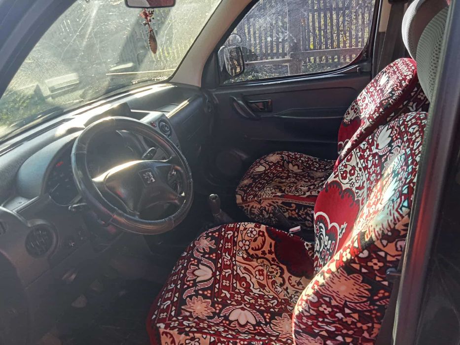 Авто Пежо Рартнер