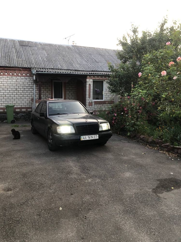 Mercedes w124 260e