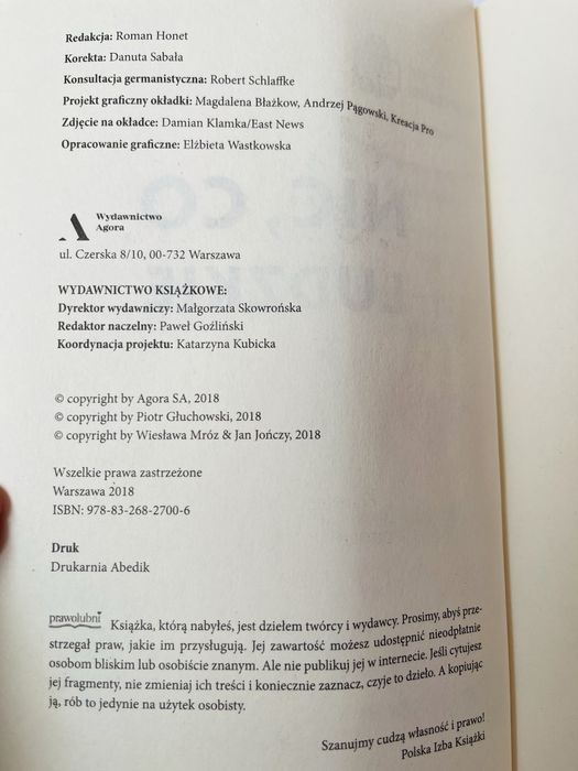 Nic co ludzkie Piotr Głuchowski powieść inspirowana filmem Kler