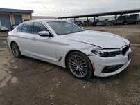 BMW гібрид g30 530e в дорозі