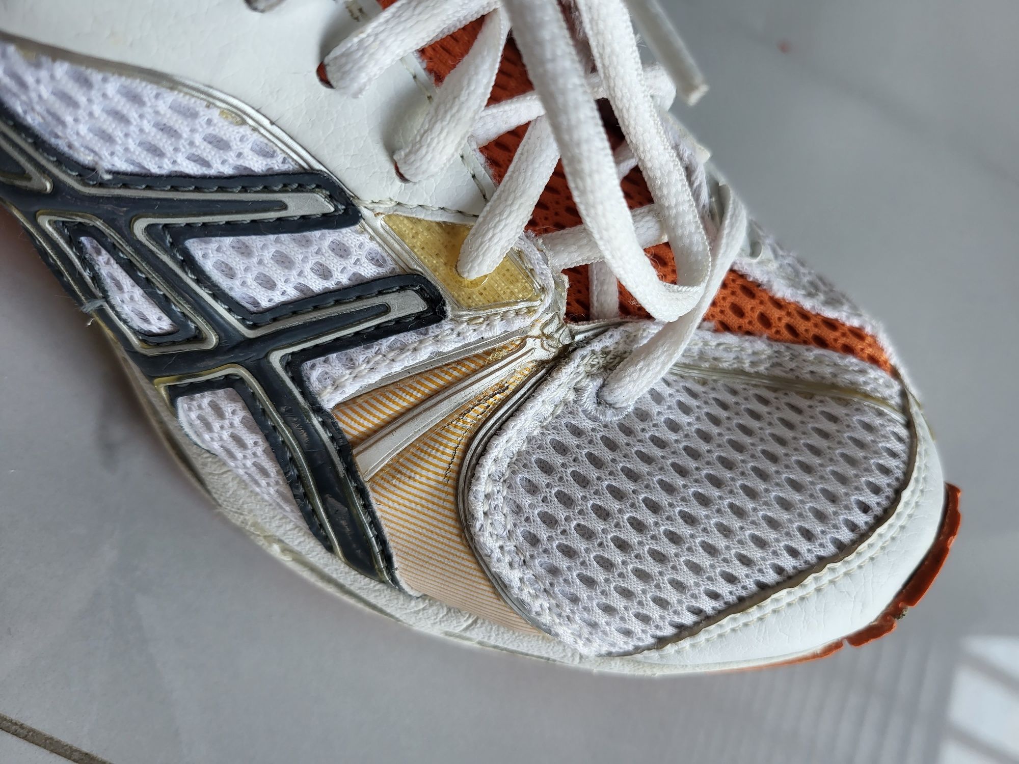 Кросівки asics 38,5розмір