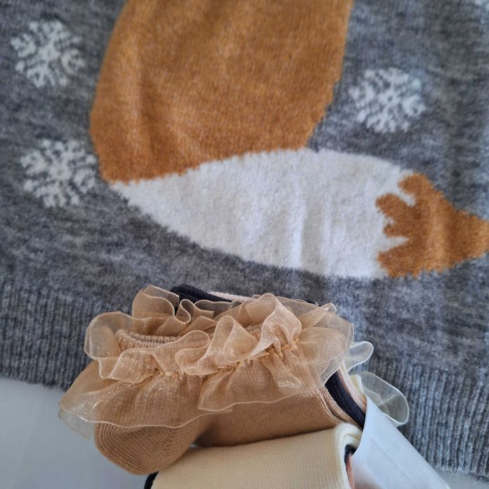 Sweterek z liskiem i skarpetki 7 sztuk