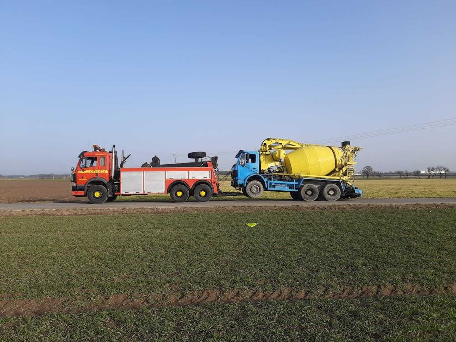 Transport rozładunki widlak ładowarka pomoc drogowa HDS dzwig koparka