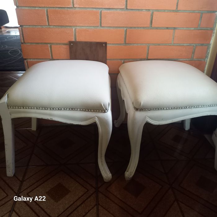 Bancos usados de pele