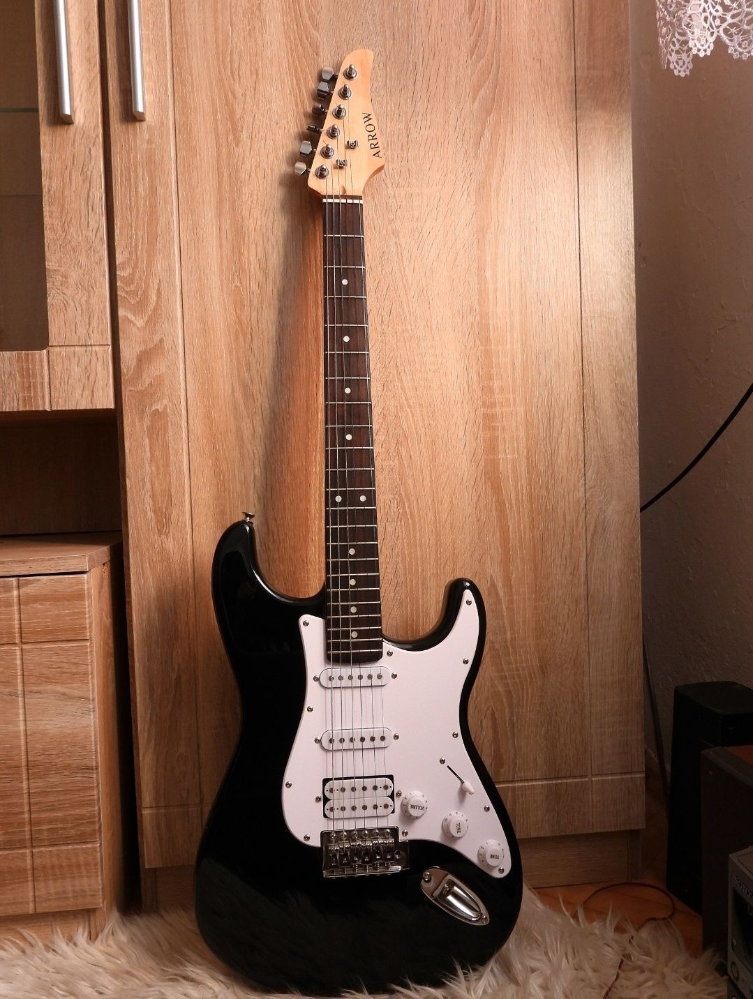 Gitara elektryczna Arrow ST 211 Deep black - po serwisie lutniczym