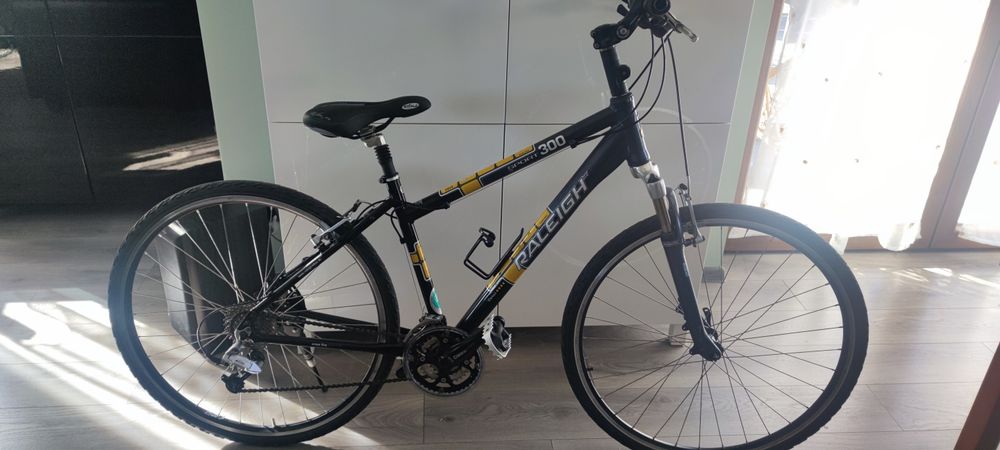 Rower trekkingowy Raleigh sport 300 stan bardzo dobry