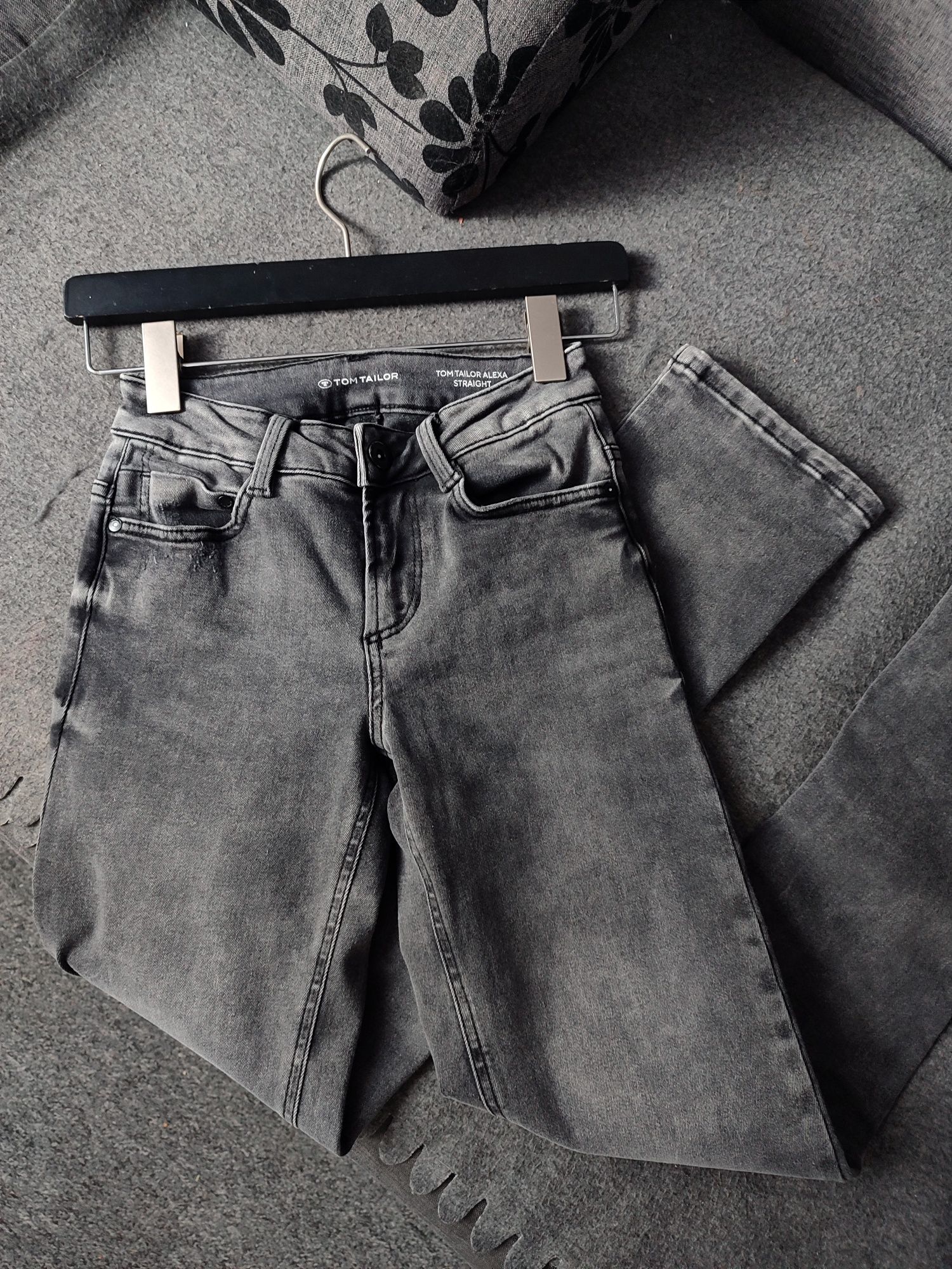 Proste damskie jeansy Tom Tailor Straight S 26/32